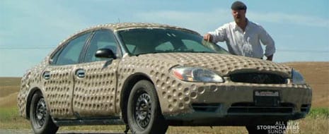 Mythbusters - Carro com textura de bola de golfe